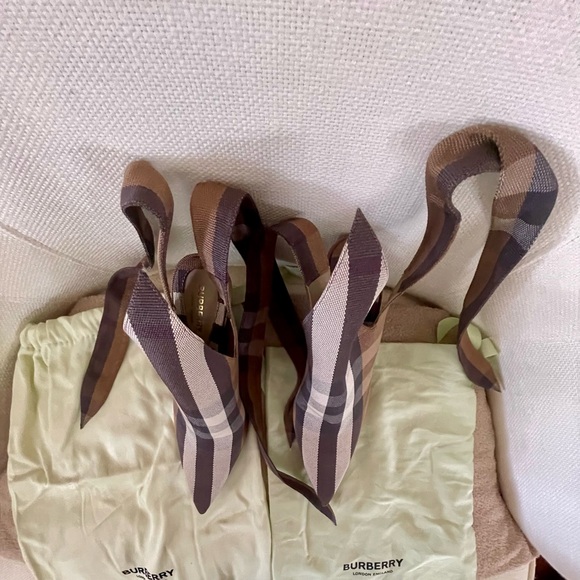 BURBERRY THE UP PUMP SIZE 40.5 BIRCH BROWN. - Picture 5 of 13